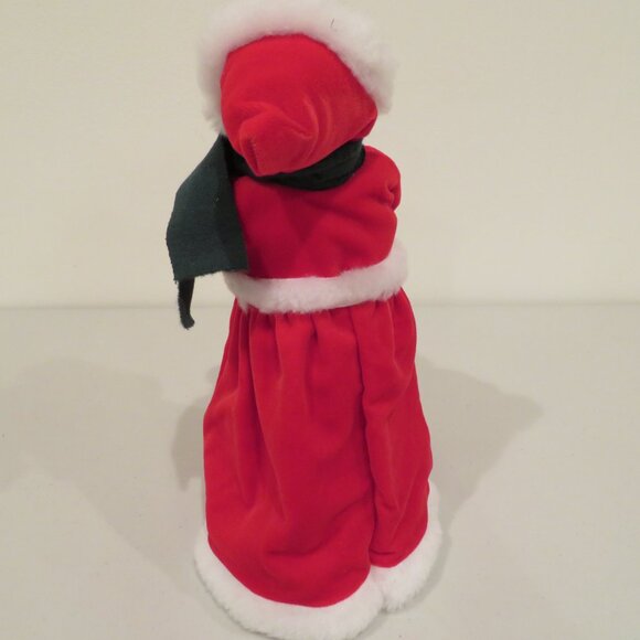 Christmas 2000 Byers’ Choice Caroler Mrs. Claus in Red Velvet Dress Green Scarf - Picture 6 of 16